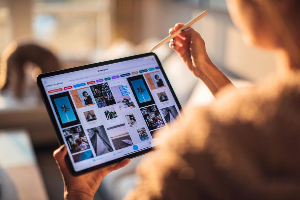 Planning a global e-commerce strategy on a tablet